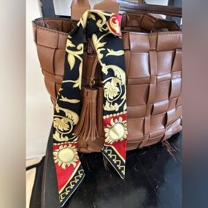 Black, gold and red silk Purse tie